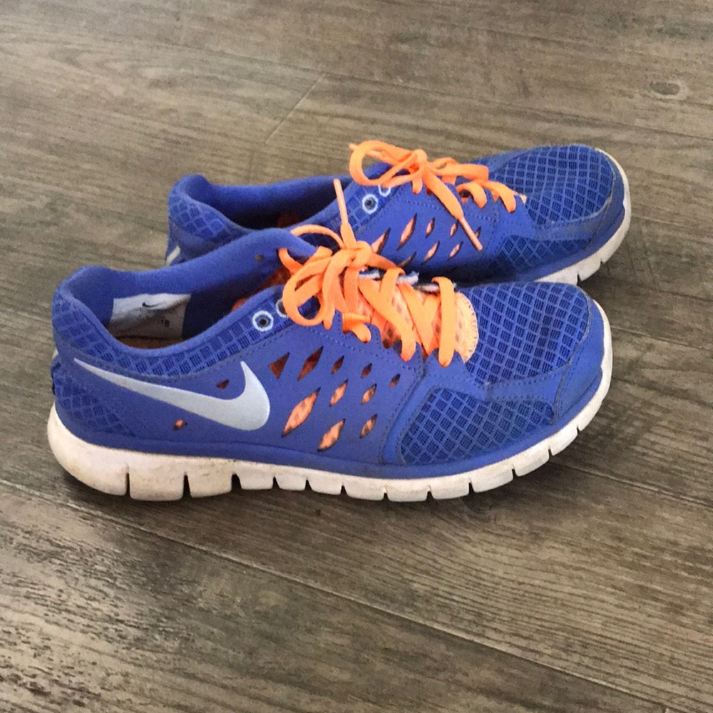 Nike flex run shoes